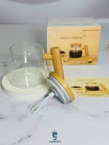 ماگ همزن‌دار پیرکس با قابلیت کار با باطری