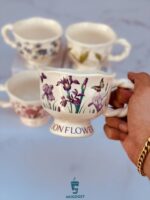 نمای نزدیگ فنجان لاکچری رنسانس