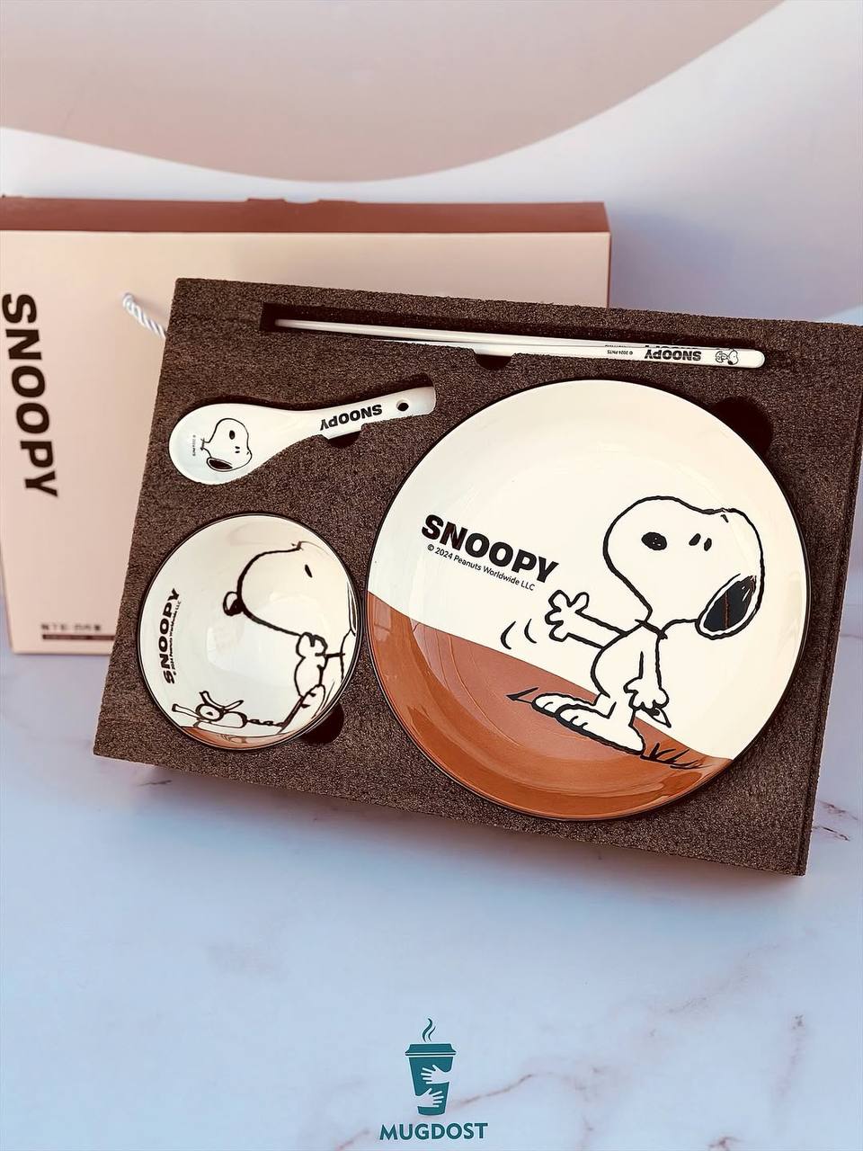 photo_1_2026-01-03_14-07-27 سرویس تک نفره اسنوپی سفید و قهوه ای