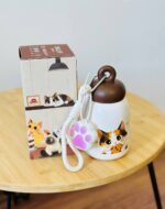 نمای کلی تراول ماگ دیلر گربه و پنجه با بند کنفی و آویز سیلیکونی