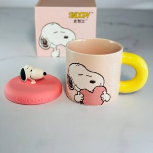 کیفیت چاپ کاراکتر اسنوپی روی بدنه سرامیکی ماگ