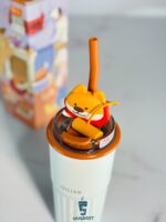 نی استیل و سر نی عروسکی سیلیکونی روی درب تراول ماگ اسموتی دیلر سگ نارنجی 500 میل