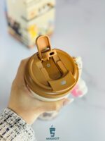 درب دو حالته نی‌دار و آسان‌نوش تراول ماگ دیلر گربه قهوه ای دو حالته ۵۶۰ میل