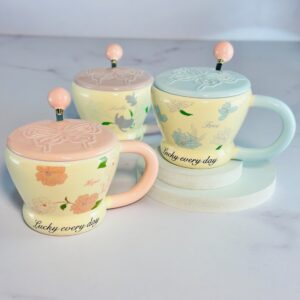 نمای دیگر از ماگ در پروانه ای