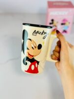 جزئیات بدنه وارداتی و طرح برجسته فانتزی کاراکتر میکی موس روی ماگ سرامیکی بلند
