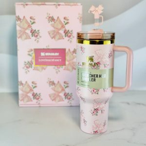 ماگ استنلی Quencher صورتی پاپیونی جعبه کادویی